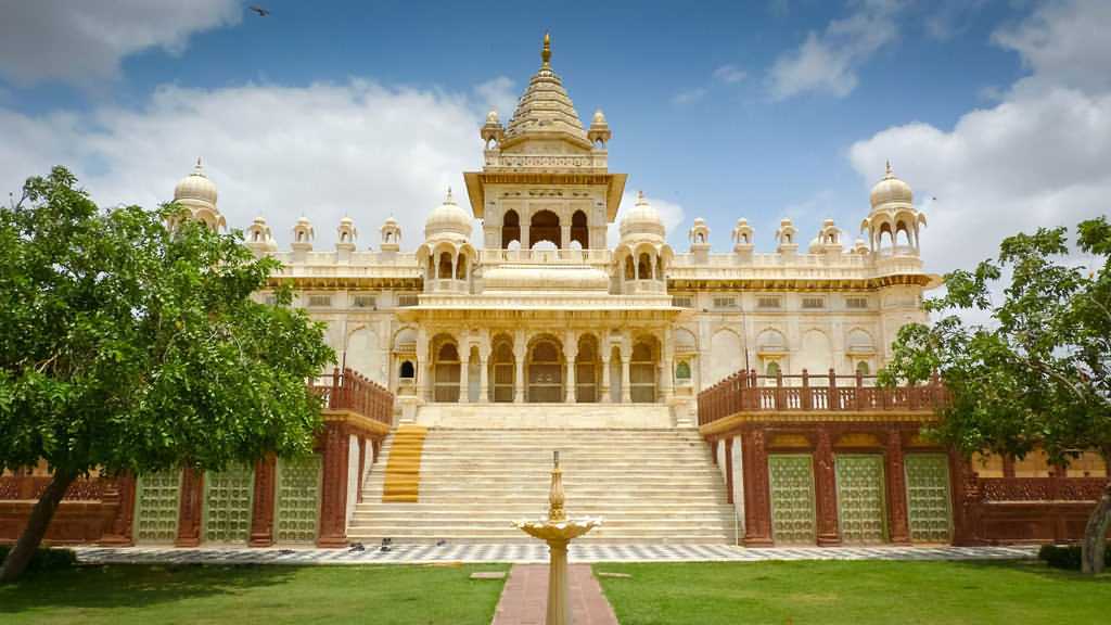 14 Days India Senior Tours New Delhi Varanasi Khajuraho Orchha Agra Jaipur Udaipur Jodhpur